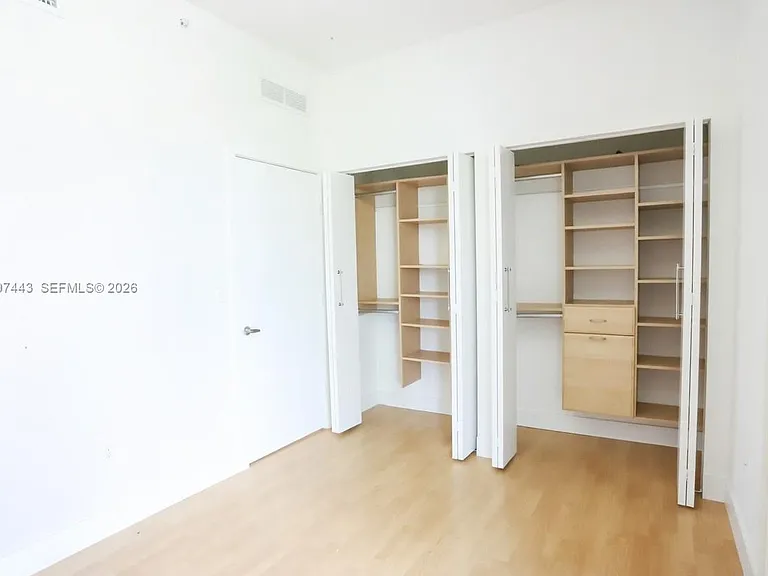 350 NE 24th St #601 — Photo 4