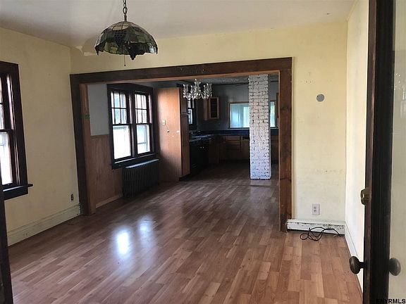 2nd image of 16 Quincy St