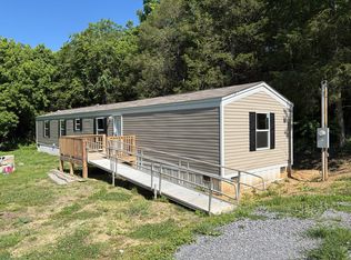 274 Baileys Pond Rd, Dryden, VA 24243