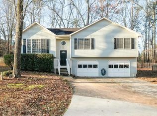 537 Ridge Run Dr, Hiram, GA 30141