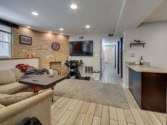 5th image of 2620 N Wilton Ave #G
