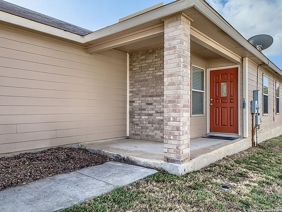 2nd image of 3522 Lantana Falls