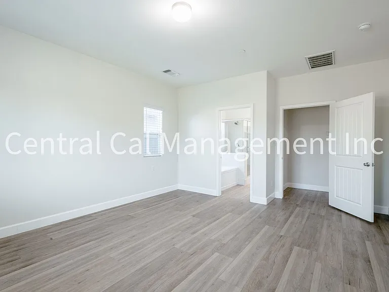 9029 Almond Creek Dr — Photo 19