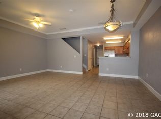 237 SE 16th Ave APT 10, Gainesville, FL 32601