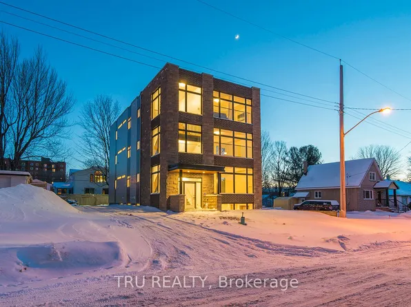 550 Guy St #2, Ottawa, ON K1K 1B9
