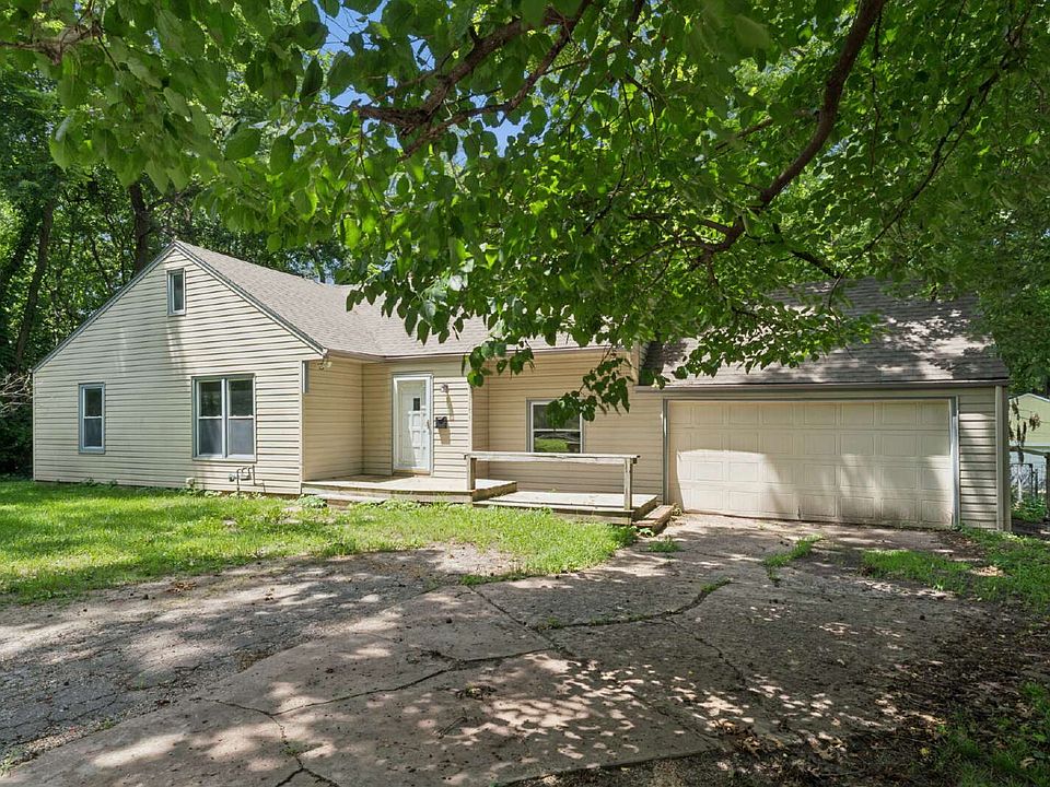 1st image of 11106 Applewood Dr