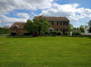 5545 Montauk Ln, Bethlehem, PA 18017