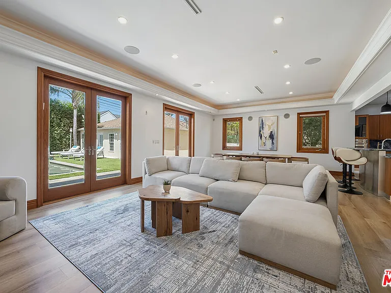 9033 Cresta Dr — Photo 25