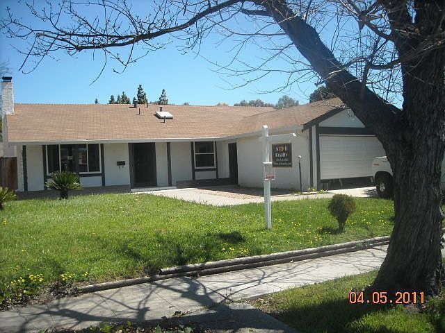 1st image of 543 Bluefield Dr