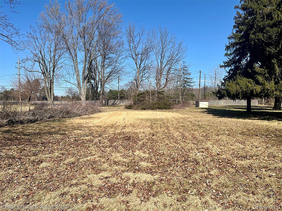 1st image of 45134 Jeanette Ave