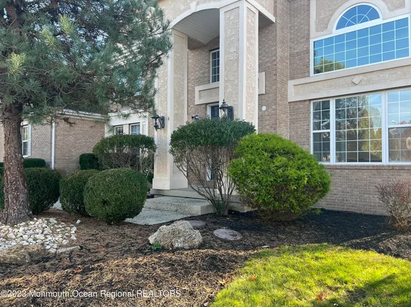 6 Woods Edge Drive, Jackson, NJ 08527