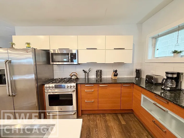 1419 N Paulina St — Photo 7