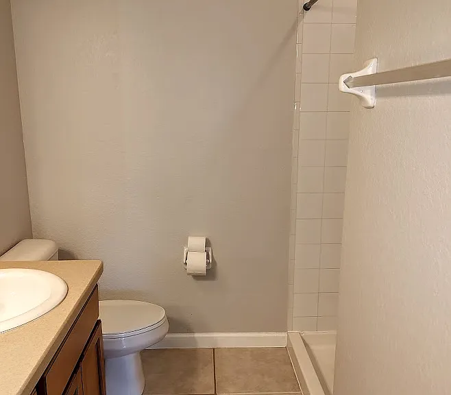 2935 NE 7th St #304 — Photo 11