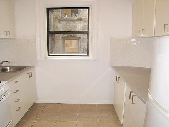 4th image of 714 Amsterdam Ave APT 5