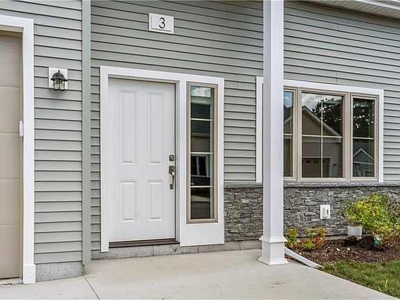 2nd image of 3 W Valley Cir