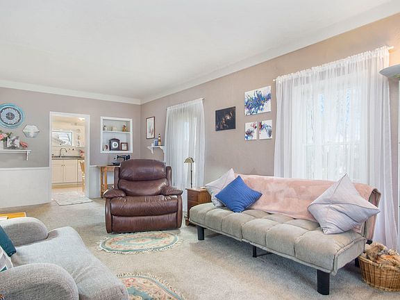 5th image of 506 E Court St