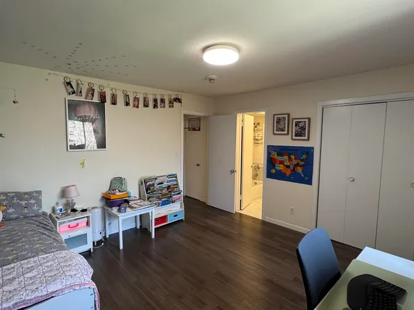 530 Teal Plaza image 12 of 30