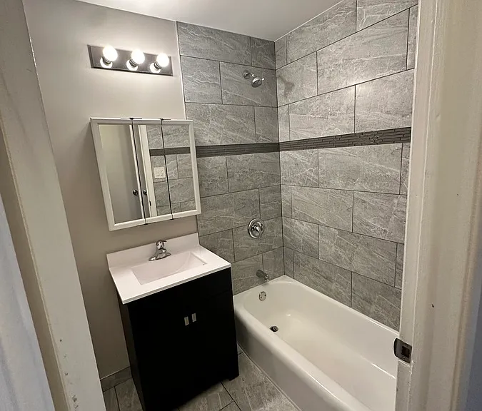 2800 Burr Oak Ave — Photo 1