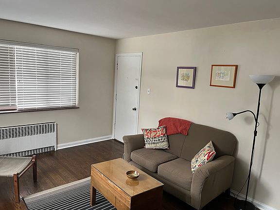 2nd image of 464 Grand Ave #1