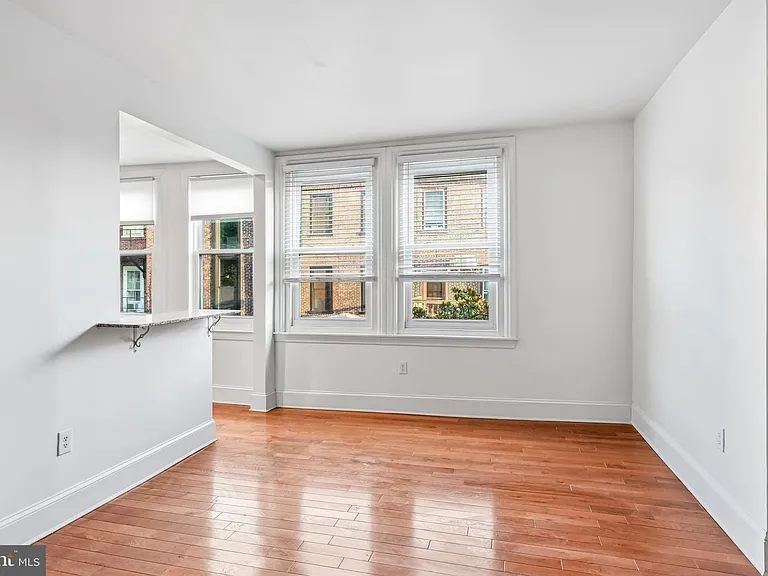 265 S 22nd St #3R — Photo 8