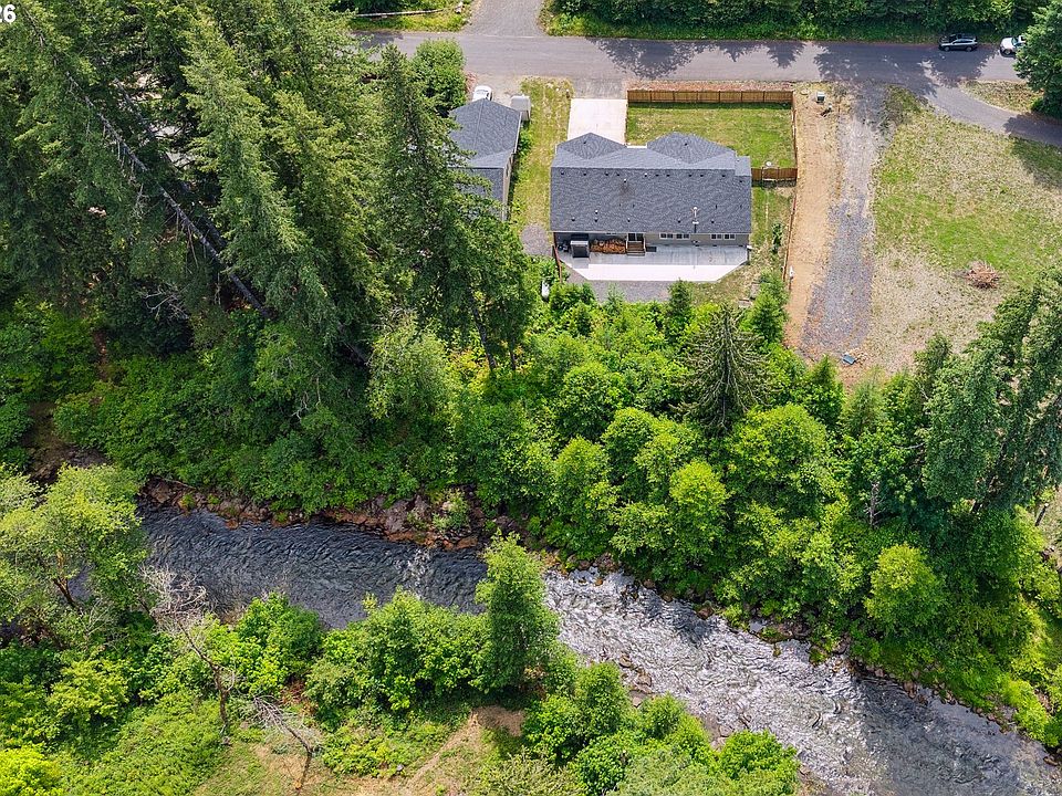 1st image of 202 Edgewater Dr