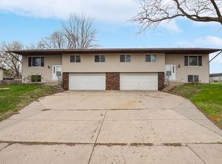 1100 Honeysuckle Ln, Hastings, MN 55033