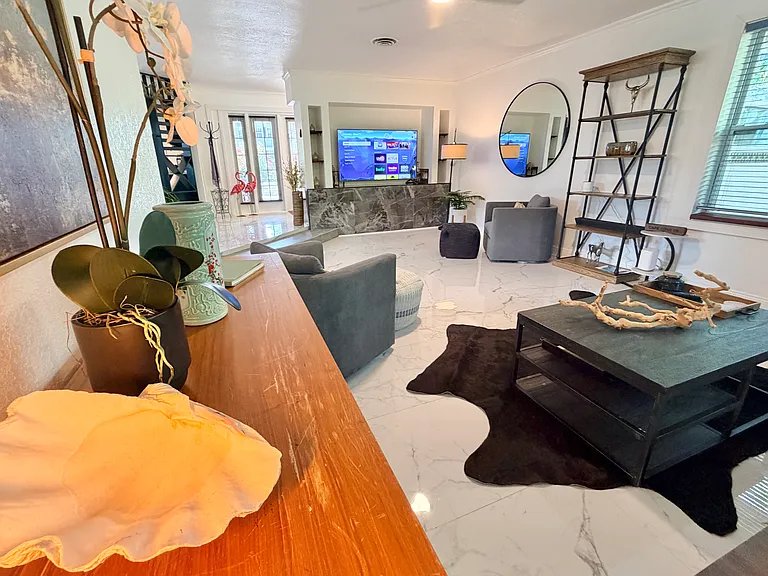 2702 McGregor Blvd — Photo 7