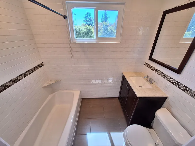 1515 S Beverly Glen Blvd #4 — Photo 12