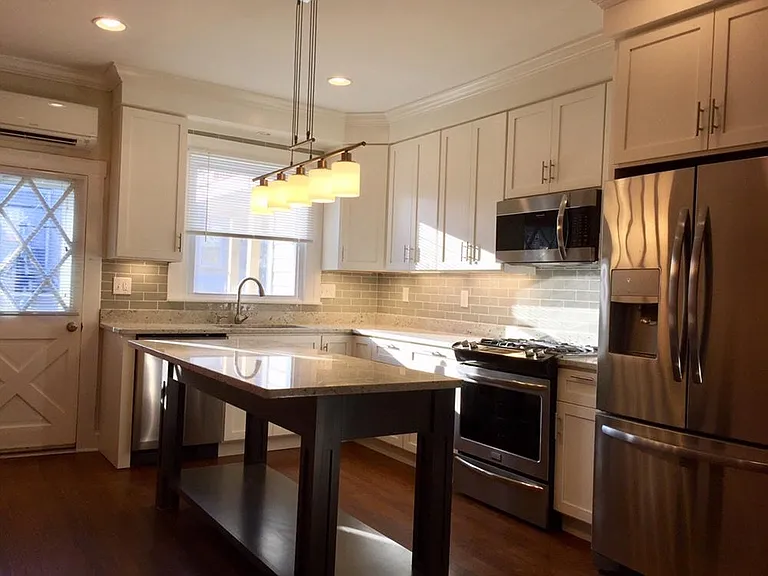 630 S Belnord Ave — Photo 3