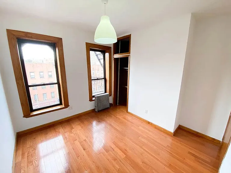 2246 1st Ave #5 — Photo 9