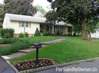 5 Briarcliff Rd, Morris Plains, NJ 07950