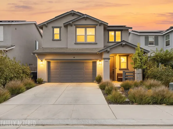 1024 W Prescott Avenue, Visalia, CA 93291