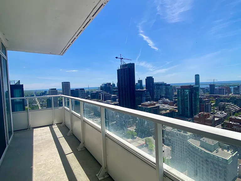 88 Queen St E #3103 — Photo 12