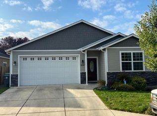 2351 Finch Ln, Medford, OR