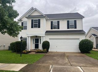 5713 Waverly Lynn Ln, Charlotte, NC 28269