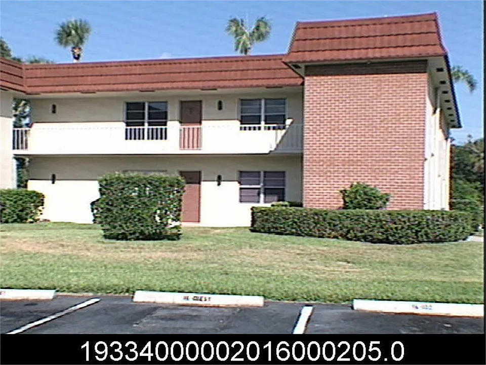 16 Vista Palm Ln #205