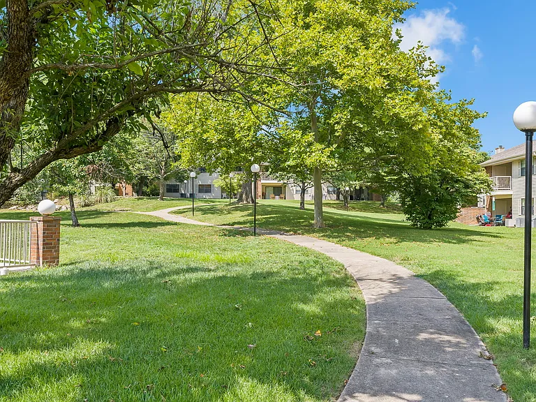 350 S Wildwood Dr #19 — Photo 37