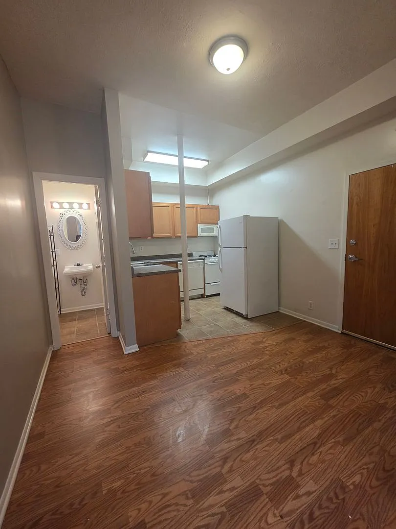 563 S 26th Ave Apartments — Photo 3