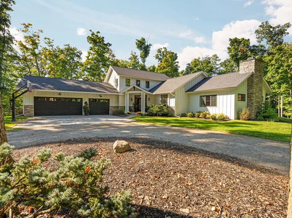 3650 Robert Ln, Ann Arbor, MI 48103