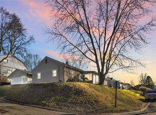 801 Colonial Ave, Monaca, PA 15061