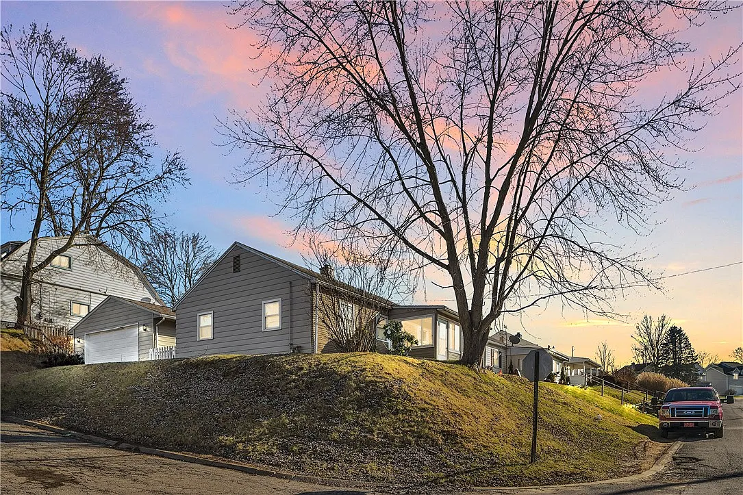 801 Colonial Ave photo 1