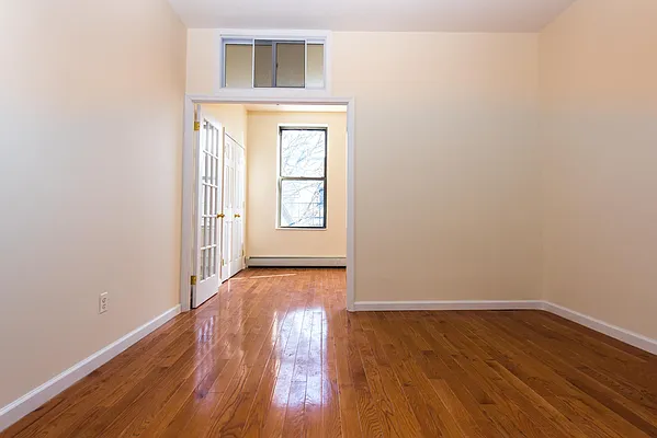 Rented by Nooklyn NYC LLC | media 43