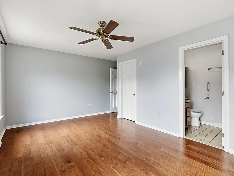 472 Hillside Dr — Photo 15
