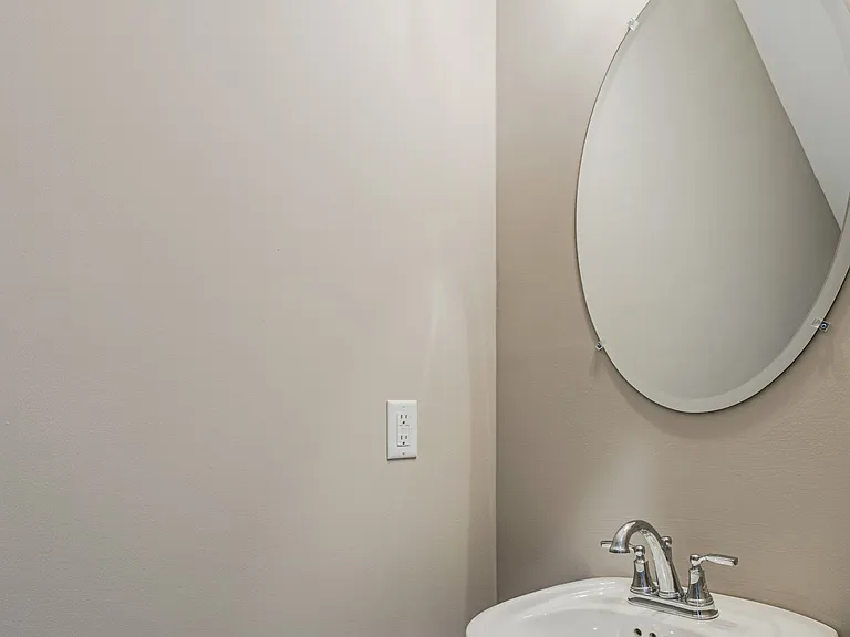 4128 Suntropic Ln — Photo 3