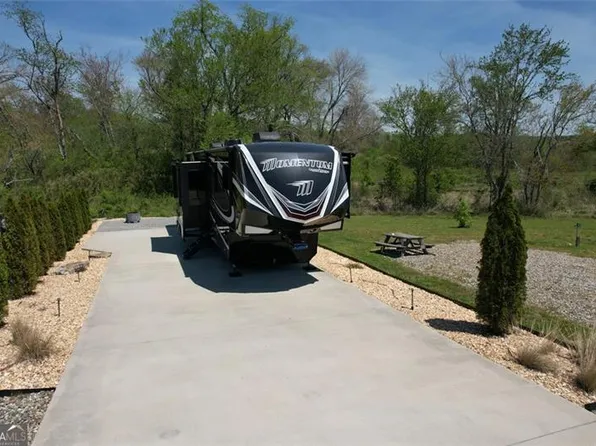 131 Mountain Rd, Morganton, GA 30560