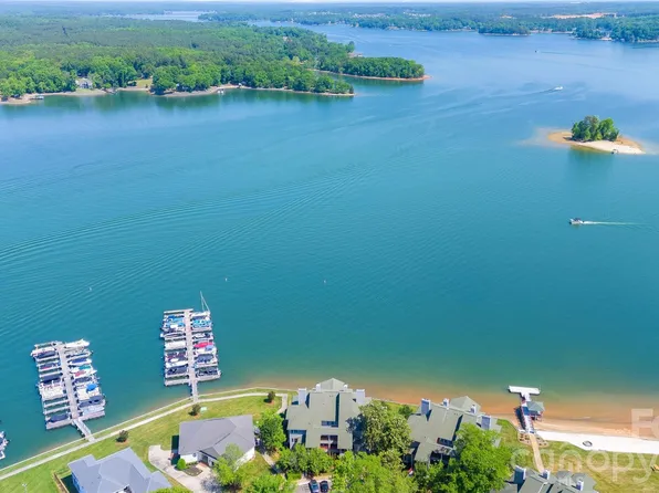 301 Lake Club Dr, Rock Hill, SC 29732