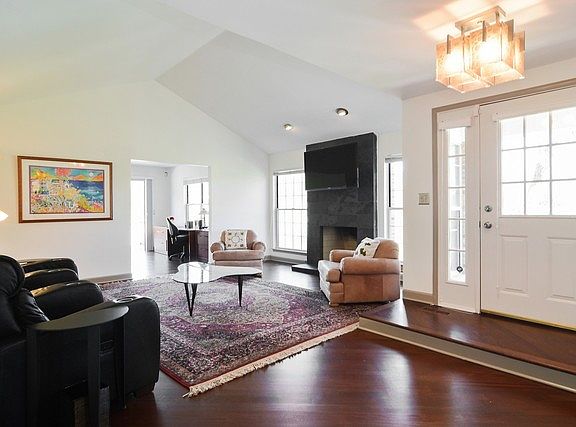 2nd image of 52 Whitman Dr #52