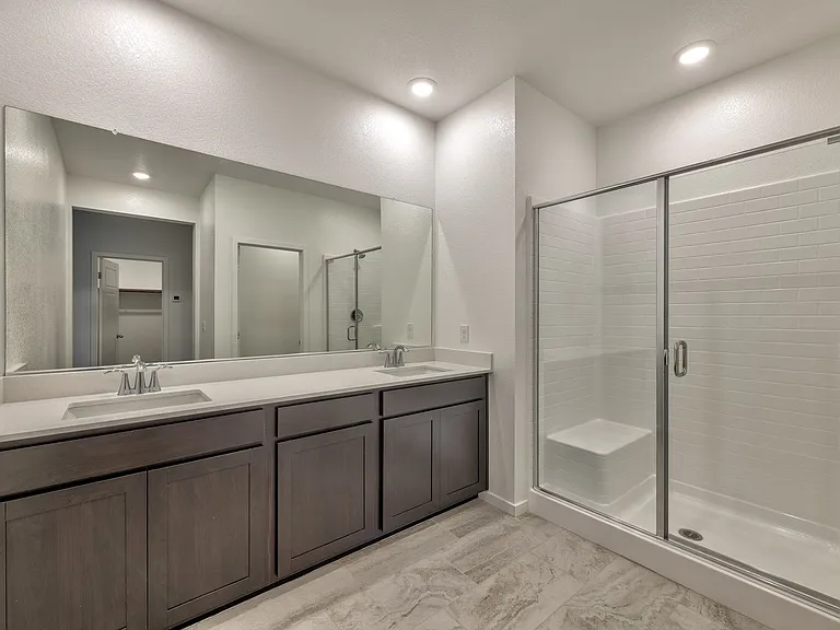 2553 Venetia Pointe St — Photo 11