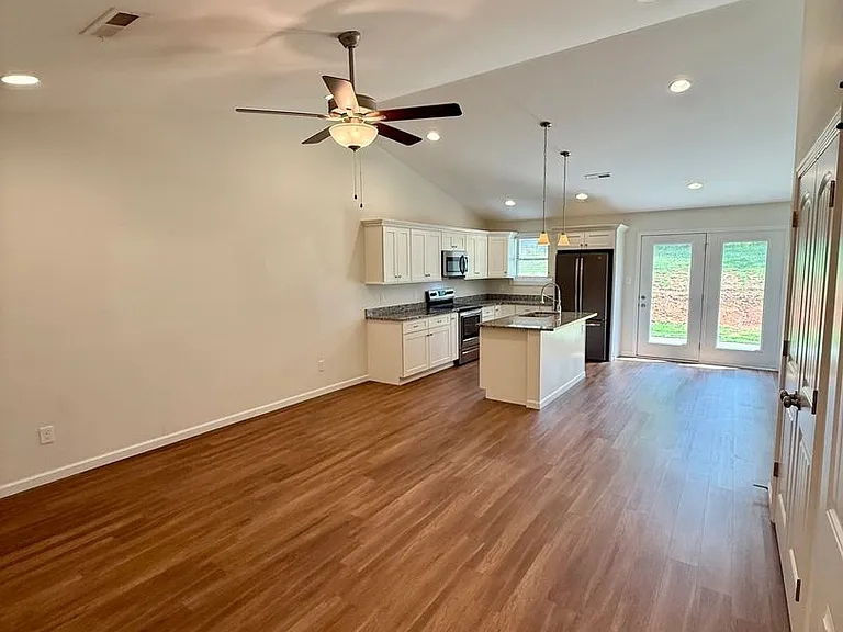 5928 Knox Hill Way — Photo 9