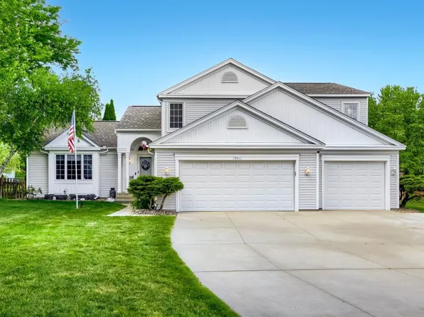 17411 Honeysuckle Ct, Lakeville, MN 55044